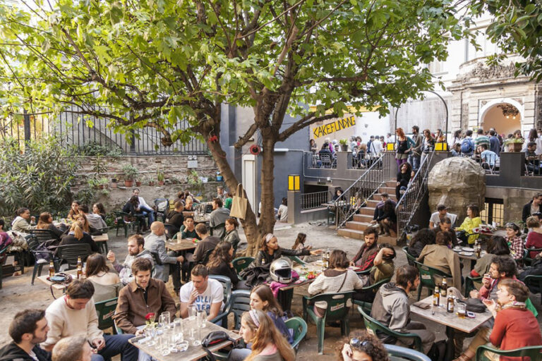 Els millors bars per fer la postfunció teatral