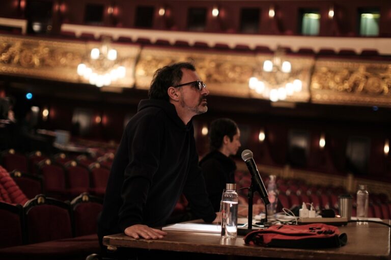 Lluís Danes assajant La Torre dels somnis @ Emilio Guirao