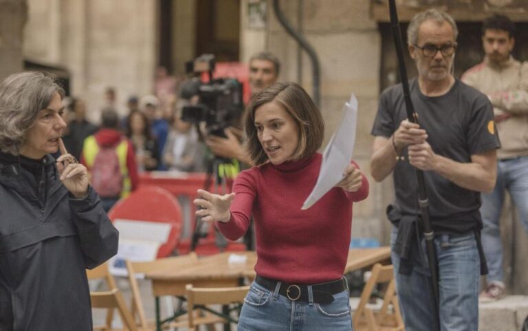 Hélène Louvart i Carla Simón al rodatge de 'Romería' © Mario Llorca