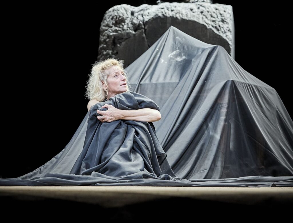 Elsa Lepoivre a 'Hècube, pas Hécube' (retall) © Christophe Raynaud de Lage