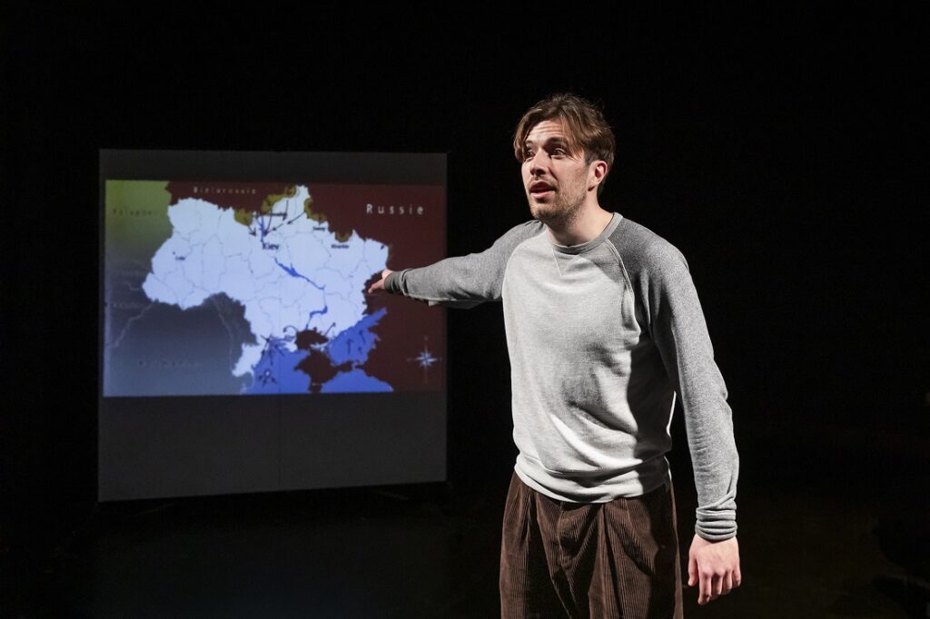 Maintenant je n'écris plus qu'en francais © PLG TDB