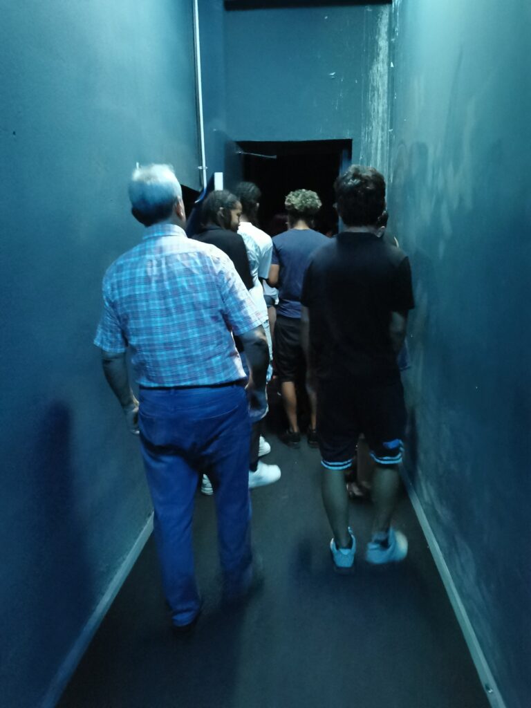 Teatre i acció entrant a escena