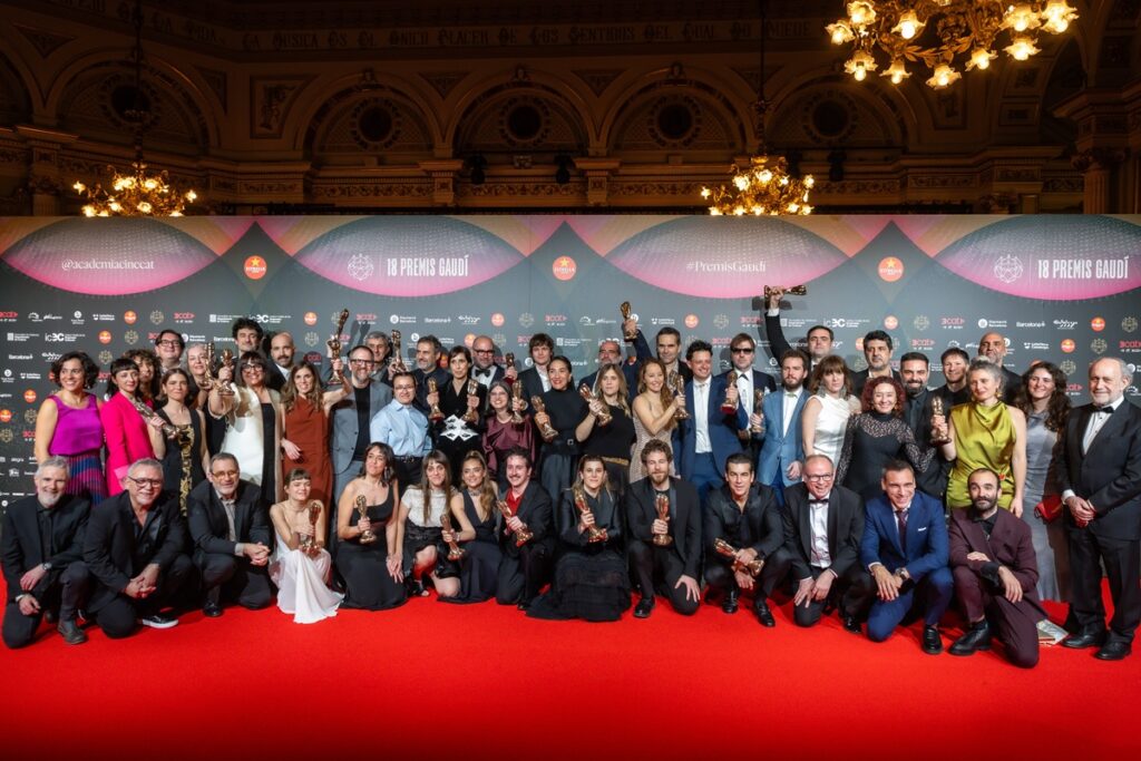 Foto de família dels Premis Gaudí ©  Jordi Borràs / ACN