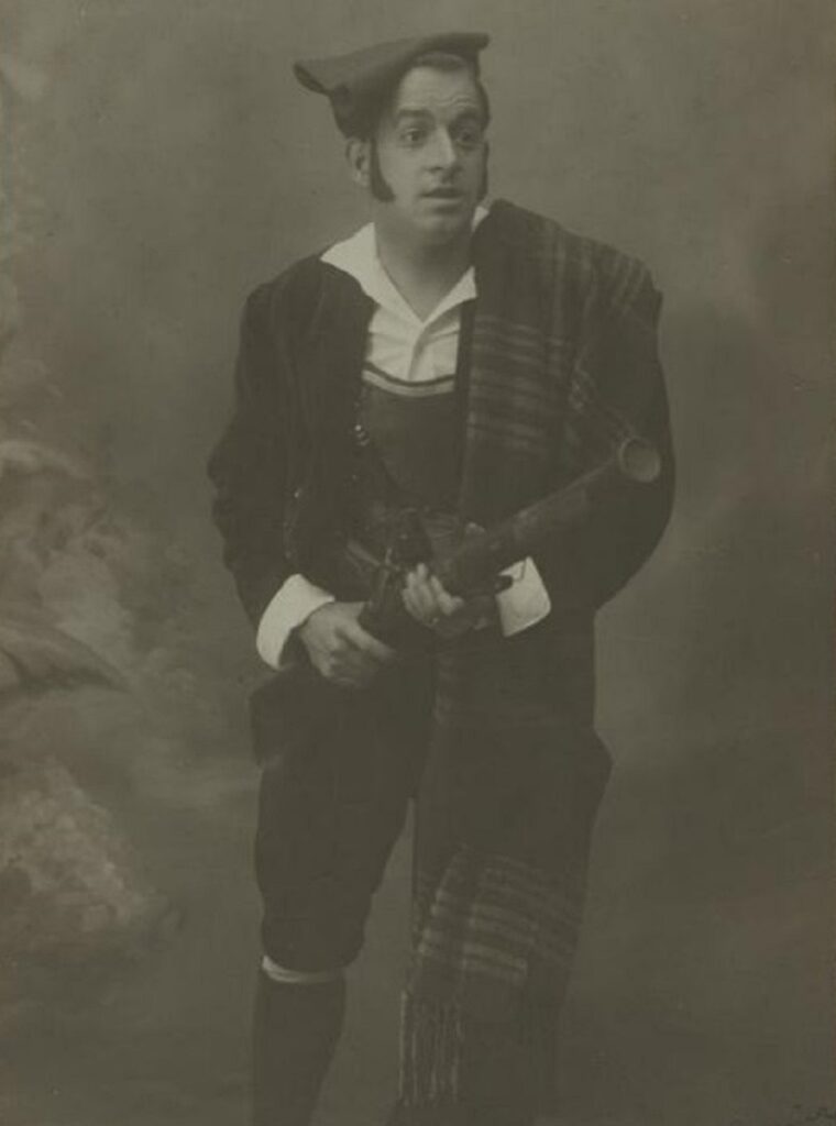 Emili Vendrell a 'Don Joan de Serrallonga' (1922) © MAE. Institut del Teatre