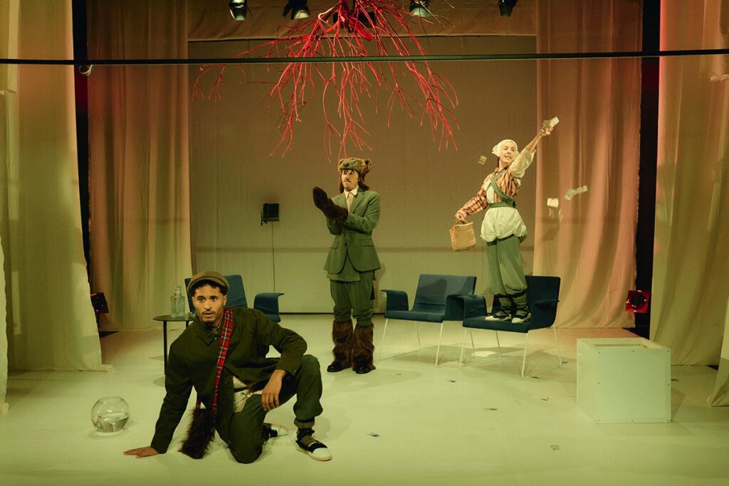 Ton Viera, Martí Atance i Alba Vinton a 'Goodbye Europe. Lost Words'  © Roc Pont 