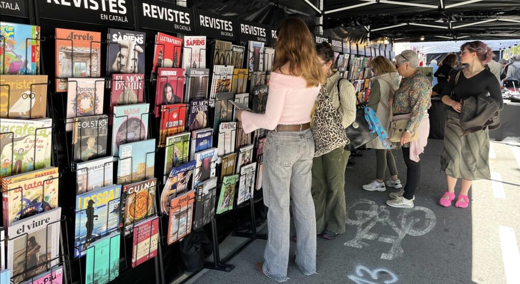 Estand de l'APPEC per Sant Jordi